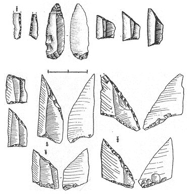 Figure 3. Paardsdrank (above; from Weelde-'Paardsdrank' - Huyge and Vermeersch 1982) and Ruiterskuil (below; from Opglabbeek-'Ruiterskuil' - from Vermeersch et al. 1974) assemblage-types 