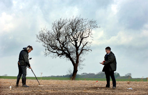Metal detecting and recording in the field 