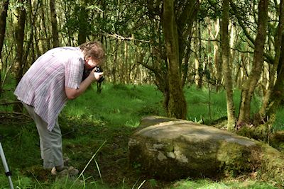 Capturing the photogrammetry of the cup-marked stone.