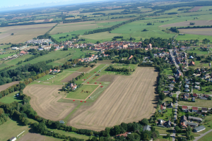Aerial photograph of Freyenstein. Foreground 'Old Town', background 'New Town'. Image: J. Wacker, BLDAM